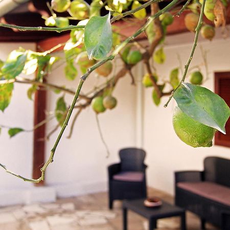 Sea Breeze Villa - Luna Apartment บารี ภายนอก รูปภาพ