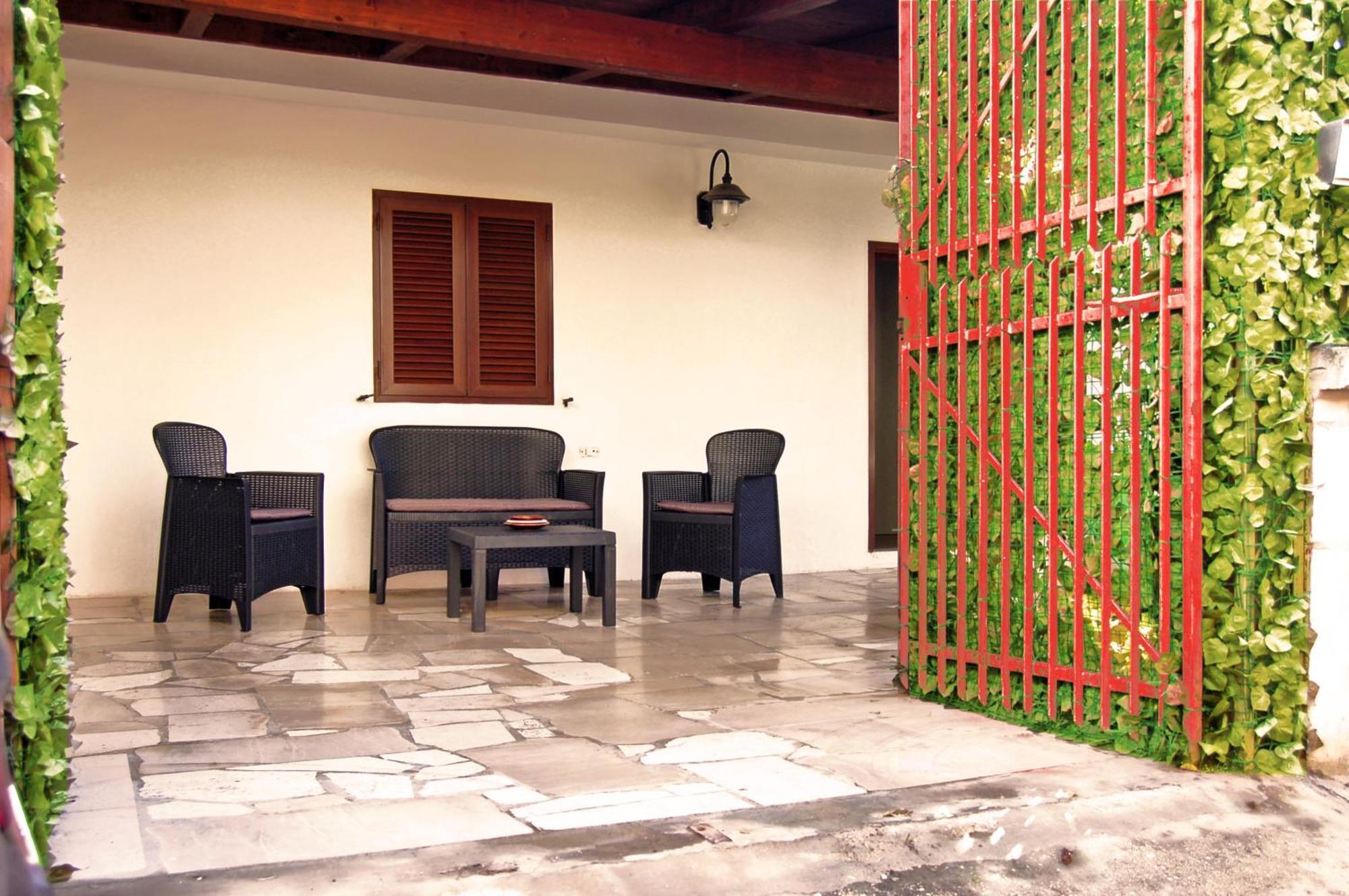 Sea Breeze Villa - Luna Apartment บารี ภายนอก รูปภาพ