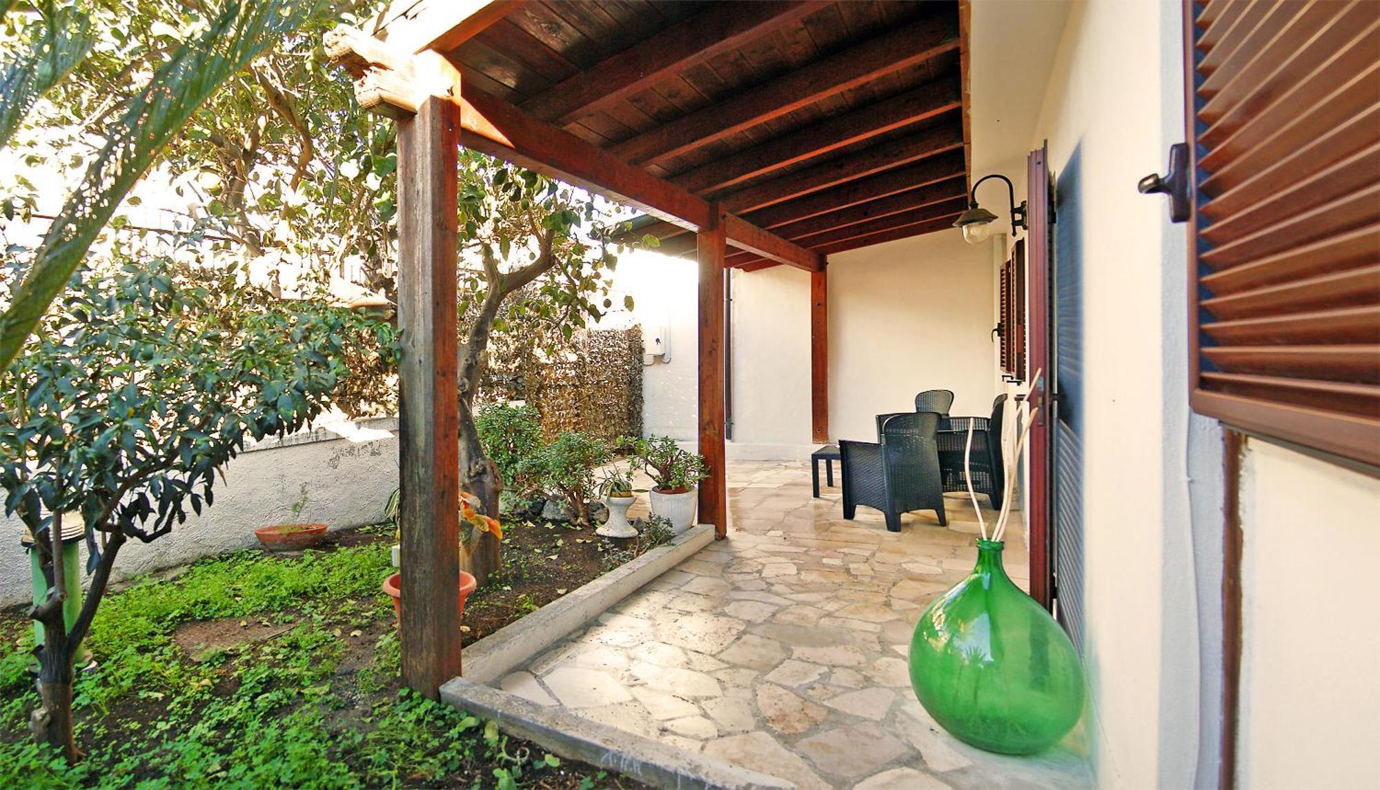 Sea Breeze Villa - Luna Apartment บารี ภายนอก รูปภาพ
