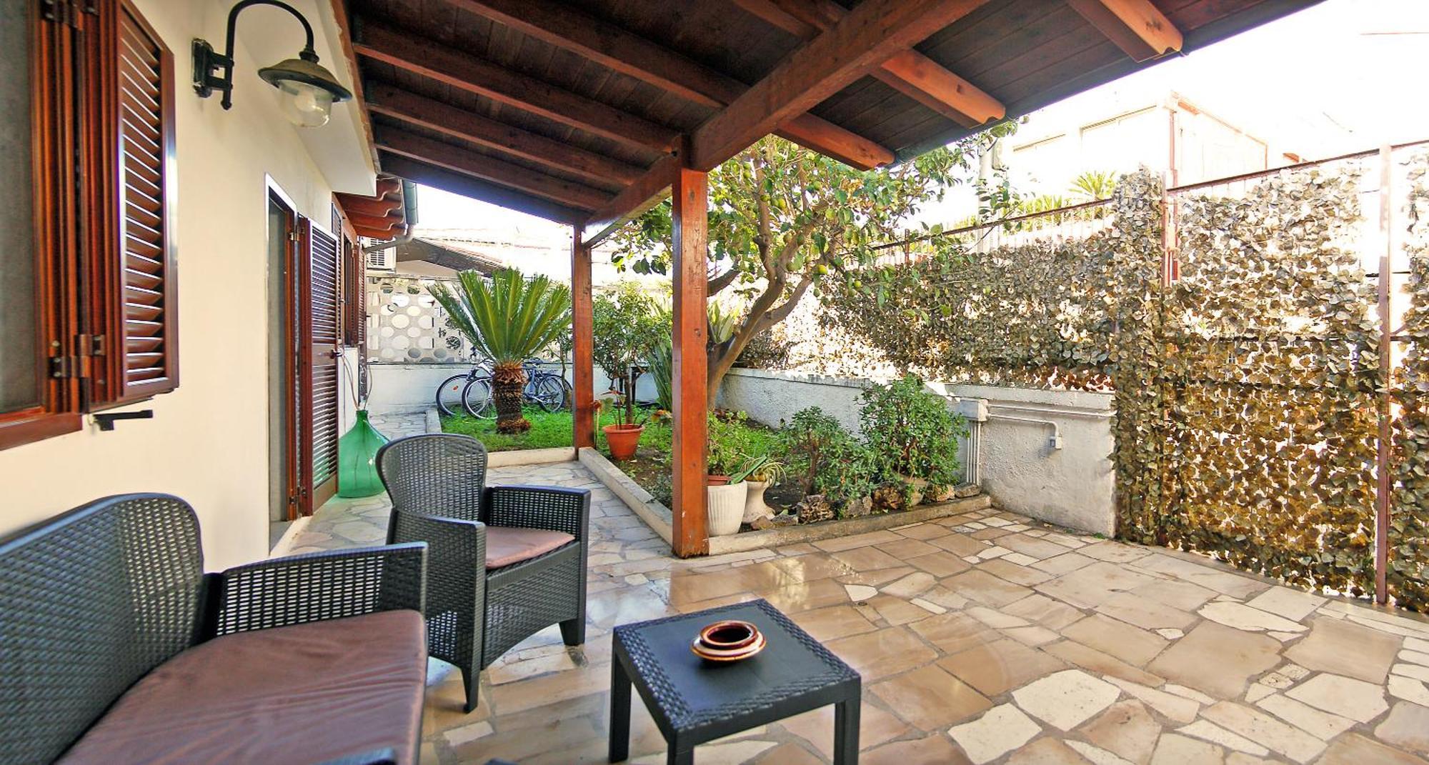 Sea Breeze Villa - Luna Apartment บารี ภายนอก รูปภาพ